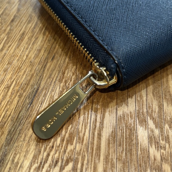 Michael Kors Navy Blue Zippered Wallet - Picture 2 of 8